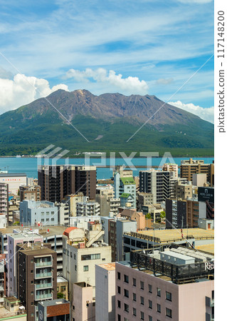 未噴發的櫻島及鹿兒島市區風景 - 藍天、山、海、城的風景 117148200