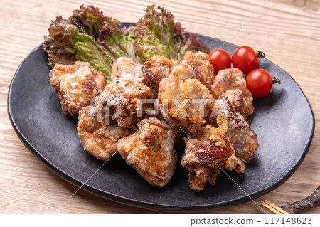 Deep fried chicken with salt and koji 117148623