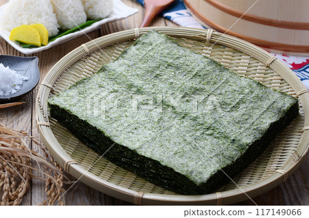 Roasted seaweed from the Ariake Sea Image Roasted seaweed from the Ariake Sea Image 117149066