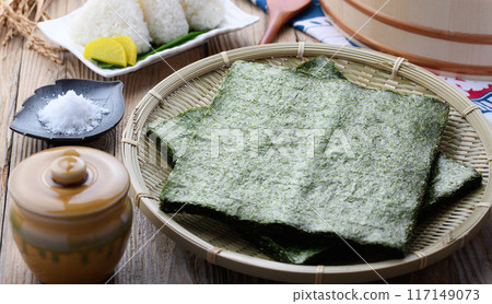 有明海的烤海藻圖片 117149073