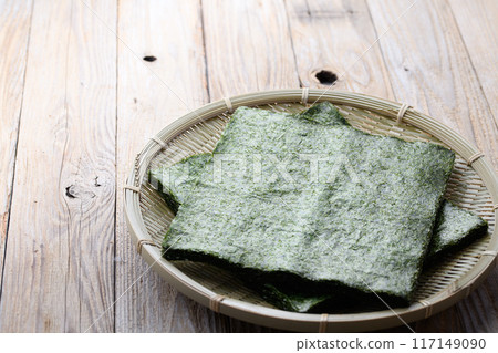 Roasted seaweed from the Ariake Sea Image 117149090