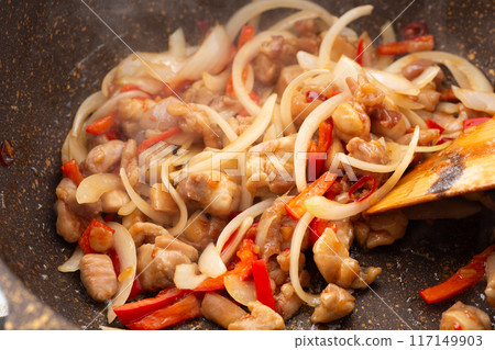 加炮煮飯場景（炒菜、炒肉） 117149903