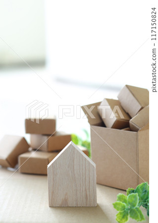 Moving and estimate images using house models and cardboard miniatures Moving and estimate images using house models and cardboard miniatures 117150824