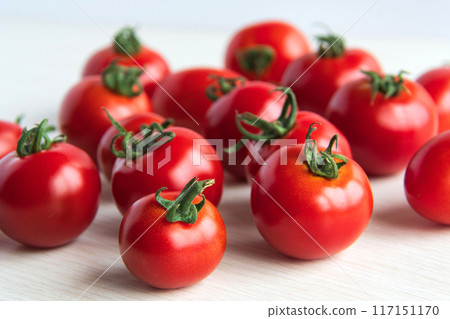 Medium Tomato Medium Tomato 117151170