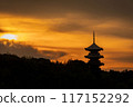 Five-story pagoda at dawn 117152292