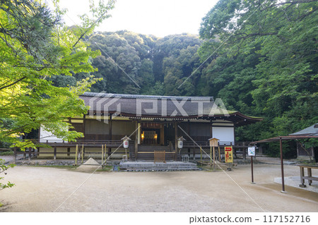 京都宇治宇治神社參拜殿 117152716