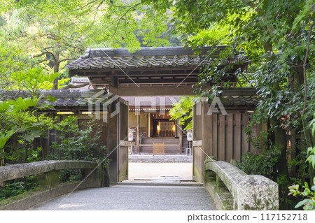 Uji, Kyoto, Ujikami Shrine, Main Gate 117152718