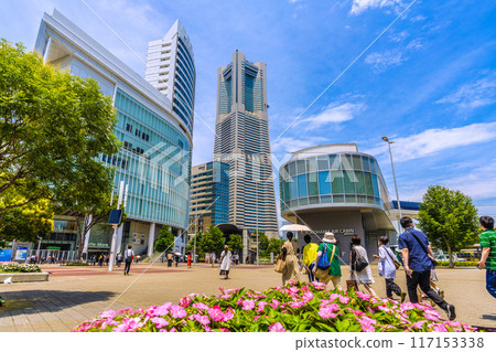 日本橫濱市景 酷熱…從櫻木町站前的港未來,夏日的天空鋪展開來…為何在如此炎熱的天氣裡,自慰的人數卻在增加? 日本橫濱市景 酷熱…從櫻木町站前的港未來,夏日的天空鋪展開來…為何在如此炎熱的天氣裡,自慰的人數卻在增加? 117153338