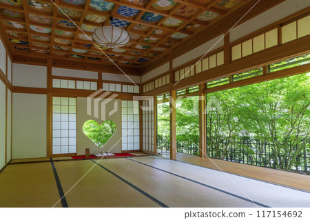Ceiling painting in the reception hall of Shojuin Temple, Kyoto 117154692