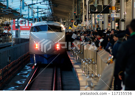Sanyo Shinkansen 0 Series Kodama (Last day of regular service from Shin-Osaka Station: Kodama 639) Sanyo Shinkansen 0 Series Kodama (Last day of regular service from Shin-Osaka Station: Kodama 639) 117155556