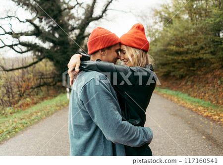 woman, couple, people 117160541