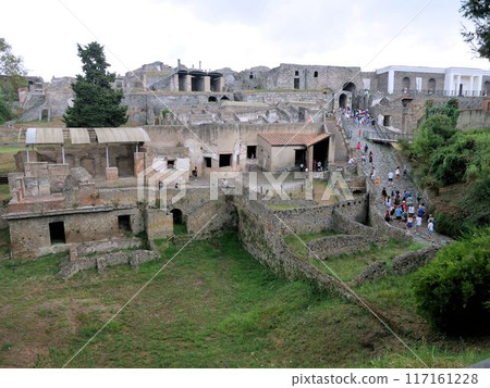 Italy's tourist attraction: Pompeii ruins Italy's tourist attraction: Pompeii ruins 117161228