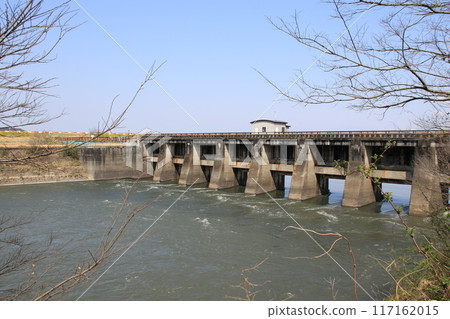Sekiyado Water Lock on the Edogawa River in Goka Town, Sarushima County, Ibaraki Prefecture Sekiyado Water Lock on the Edogawa River in Goka Town, Sarushima County, Ibaraki Prefecture 117162015