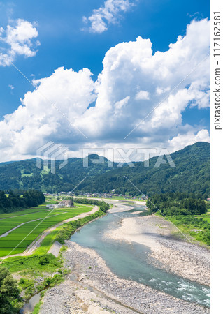 <Niigata Prefecture> A peaceful rural summer scene 117162581