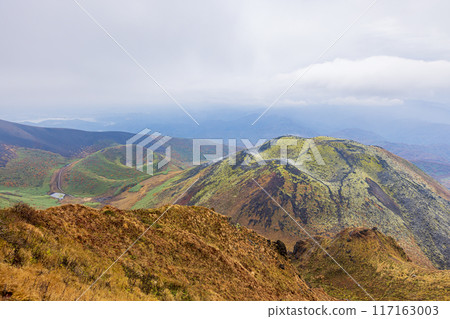 秋田縣駒岳的紅葉景色 117163003