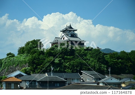 Fukuchiyama Castle as seen from inside the Sanin Main Line train Fukuchiyama Castle as seen from inside the Sanin Main Line train 117164878