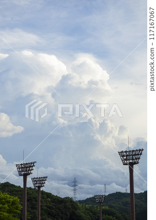 鳥取縣夏季公園布施體育公園出現大雷雨雲 117167067