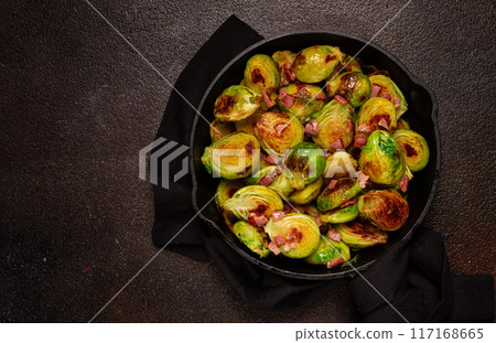 roasted brussels sprouts, with bacon, vegetarian food, homemade, no people, roasted brussels sprouts, with bacon, vegetarian food, homemade, no people, 117168665
