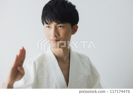 地理標示中的男人 地理標示中的男人 117174478