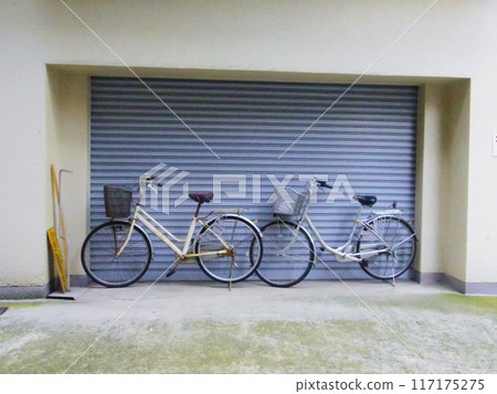 兩輛自行車 117175275