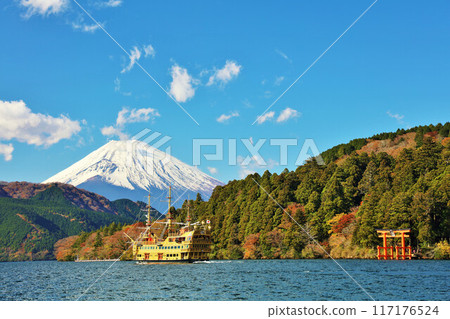 神奈川縣秋季箱根海盜船和富士山 神奈川縣秋季箱根海盜船和富士山 117176524