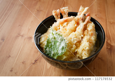 Shrimp bowl 117178532