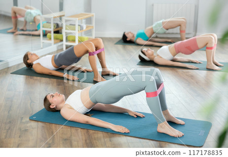 Abdominal and leg muscle training using resistance bands in Pilates classes for young women 117178835