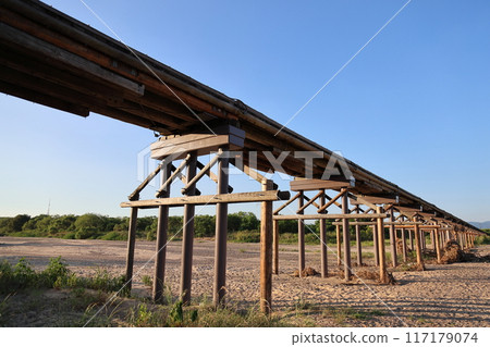 Kozuya Bridge (also known as Nagarebashi Bridge, Yawata City, Kyoto Prefecture) - despite being washed away 24 times Kozuya Bridge (also known as Nagarebashi Bridge, Yawata City, Kyoto Prefecture) - despite being washed away 24 times 117179074