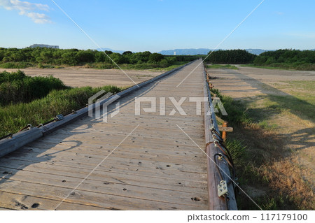 Kozuya Bridge (also known as Nagarebashi Bridge, Yawata City, Kyoto Prefecture) - despite being washed away 24 times 117179100