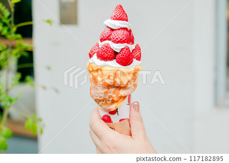 Strawberry crepes from a crepe shop 117182895