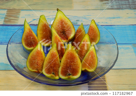 Figs: A taste of summer 117182967