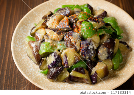 味噌炒茄子和辣椒 117183314