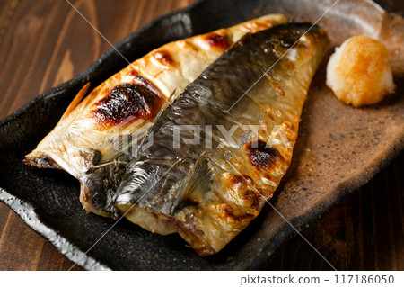 烤鹹鯖魚 117186050