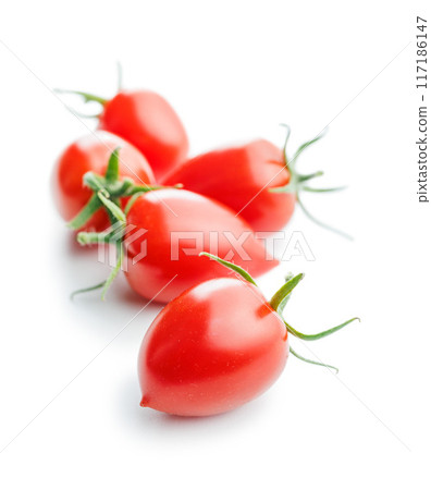 Red cherry tomatoes isolated on white background. 117186147