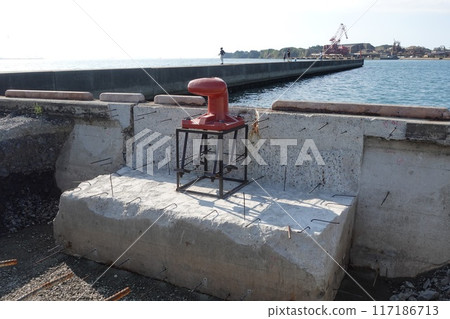 下關商港碼頭 - 新建繫泊柱和沈箱 - 根據 SOLAS 規定,2024 年 10 月後不允許進入 下關商港碼頭 - 新建繫泊柱和沈箱 - 根據 SOLAS 規定,2024 年 10 月後不允許進入 117186713