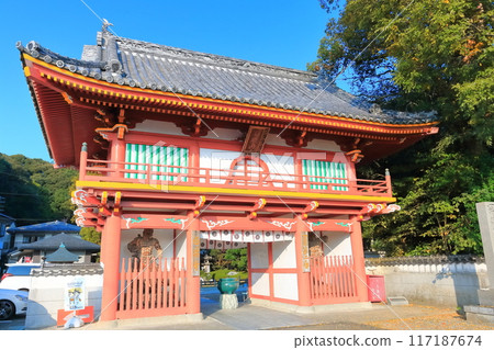 [Tokushima Prefecture] The gate of Gokurakuji Temple (Nisshozan/Muryojuin Temple), the second temple of the Shikoku Pilgrimage 117187674