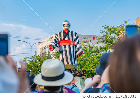 A mechanical doll with a stretchable neck, the Onyudo of the Daiyokkaichi Festival (Yokkaichi City, Mie Prefecture) 117189335