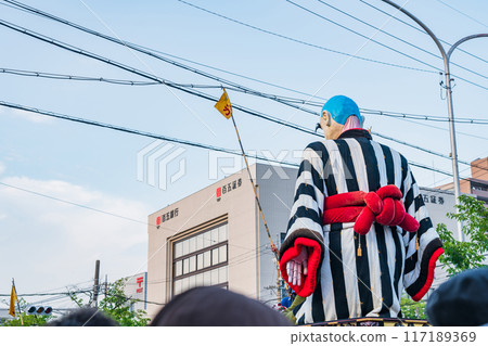 A mechanical doll with a stretchable neck, the Onyudo of the Daiyokkaichi Festival (Yokkaichi City, Mie Prefecture) A mechanical doll with a stretchable neck, the Onyudo of the Daiyokkaichi Festival (Yokkaichi City, Mie Prefecture) 117189369