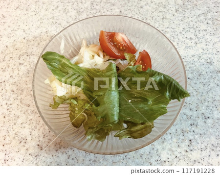 Lettuce-based salad Lettuce-based salad 117191228