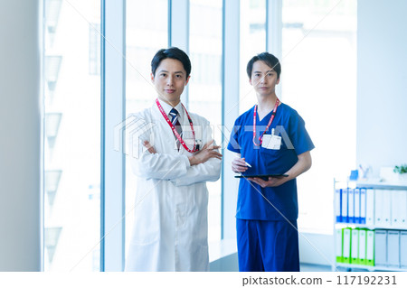Japanese medical personnel having a meeting Japanese medical personnel having a meeting 117192231