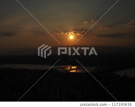 Sunset over Mount Rokko (Evening view of Umeda, Juso, and the Yodo River) Sunset over Mount Rokko (Evening view of Umeda, Juso, and the Yodo River) 117193616