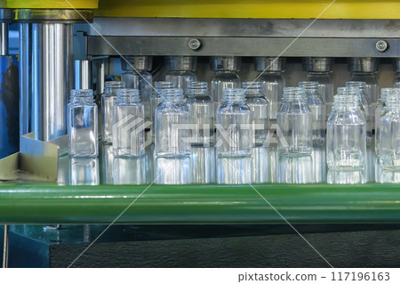 The plastic jar bottle manufacturing process by vertical blow mold machine. 117196163