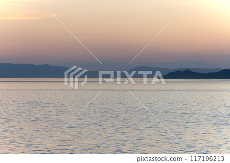 Summer evening view of the Seto Inland Sea from the sea 117196213