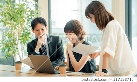 Three Japanese businessmen having a meeting 117198713