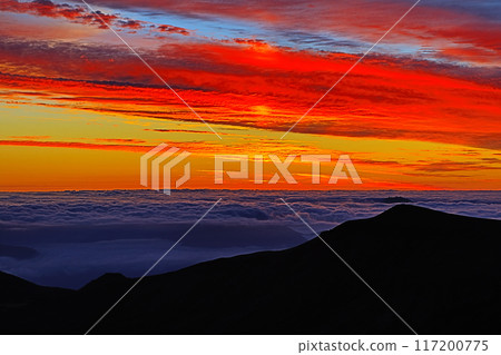日出_大雪山山脈_從間宮山出發 日出_大雪山山脈_從間宮山出發 117200775