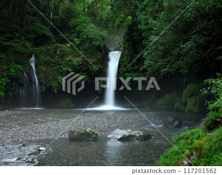 Jinba Falls 001 117201562