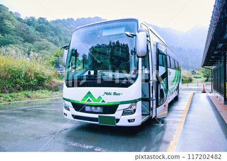 Takayama Nohi Bus Departing from Shirakawa-go Transportation Bus Long-distance bus Takayama Shirakawa-go Transportation 117202482