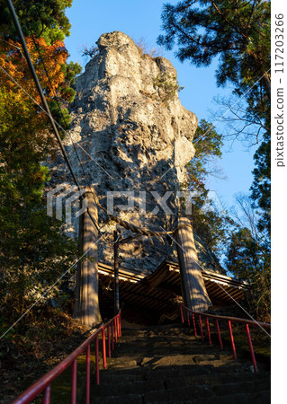 中之竹神社的秋葉與日出 117203266