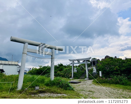 谷川嶽山頂天神嶺的鳥居 谷川嶽山頂天神嶺的鳥居 117205273