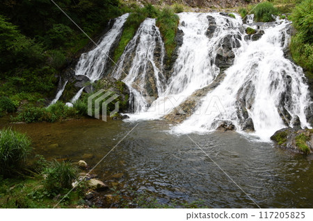 Inukoro Falls on the Minamiaiki River Inukoro Falls on the Minamiaiki River 117205825